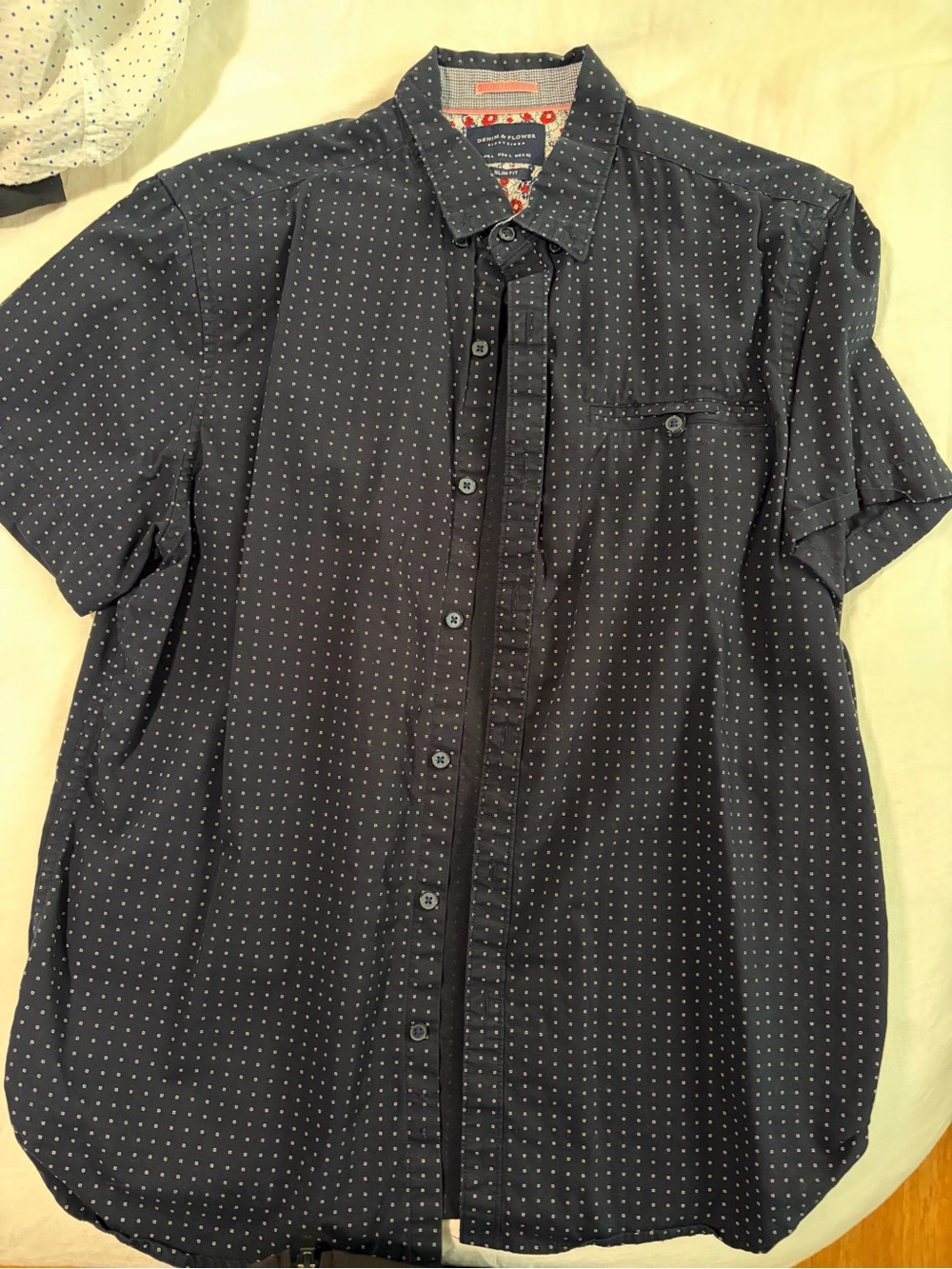 Men’s Denim & Flower Ricky Singh
Slim Fit Short Sleeve Button Down